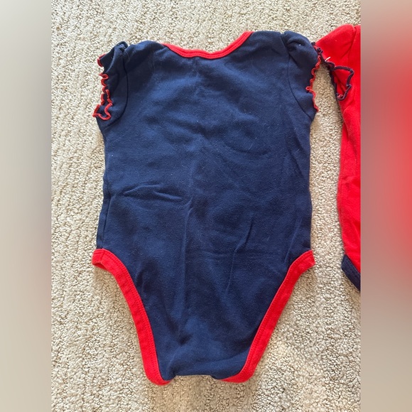 St. Louis Cardinals Onesies 6-9 Months - Picture 4 of 8
